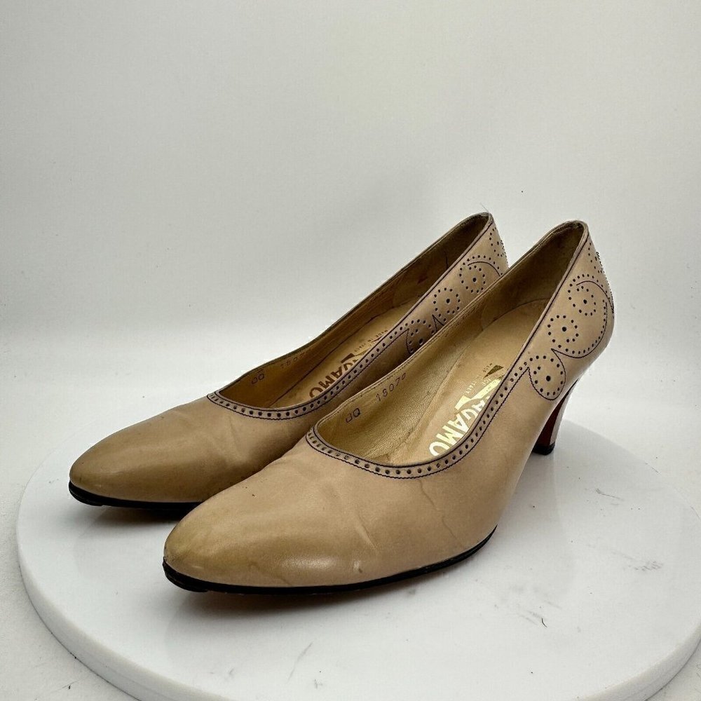 Salvatore Ferragamo Women Size 8.5 AAAA Creme Taupe Leather Heels Pump Shoes